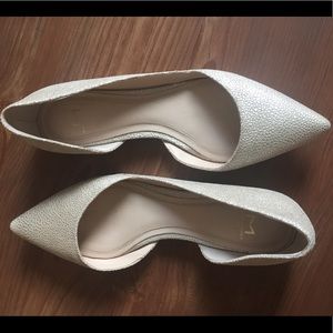 Pale gold snakeskin Marc Fisher sz 7 D’Orsay flats